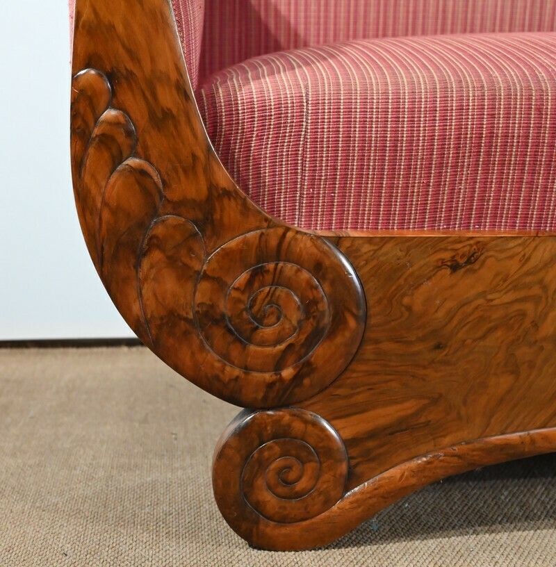 photo vinterior 3 Seater Sofa In Burl Walnut, Restoration Style   1st Part Of The 19th Century
