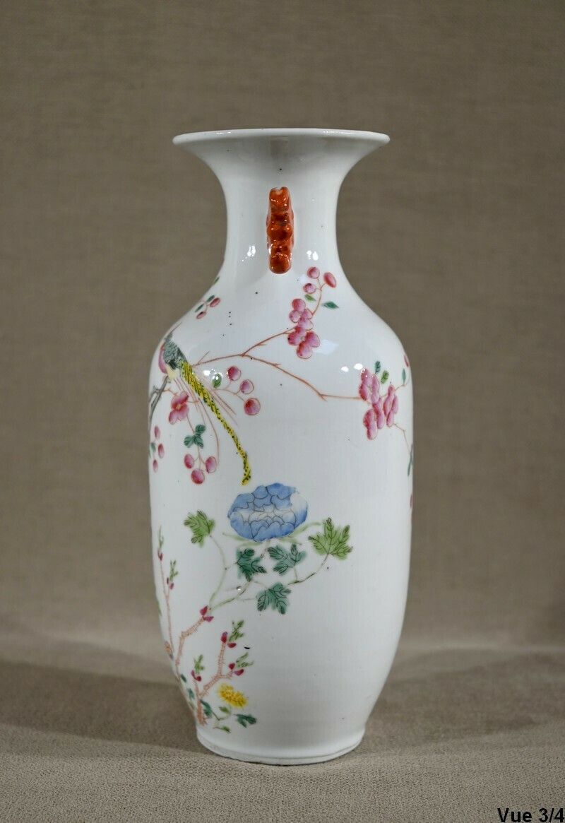 photo vinterior Porcelain Vase, China   Late 19th Century
