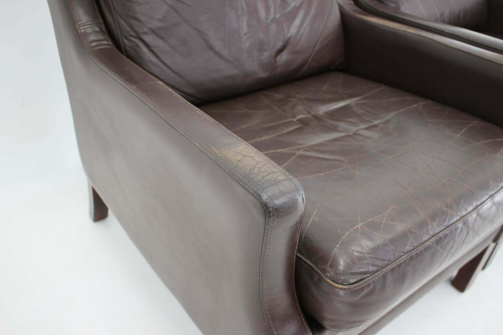 photo vinterior 1970s Pair Of Leather Armchairs,Denmark