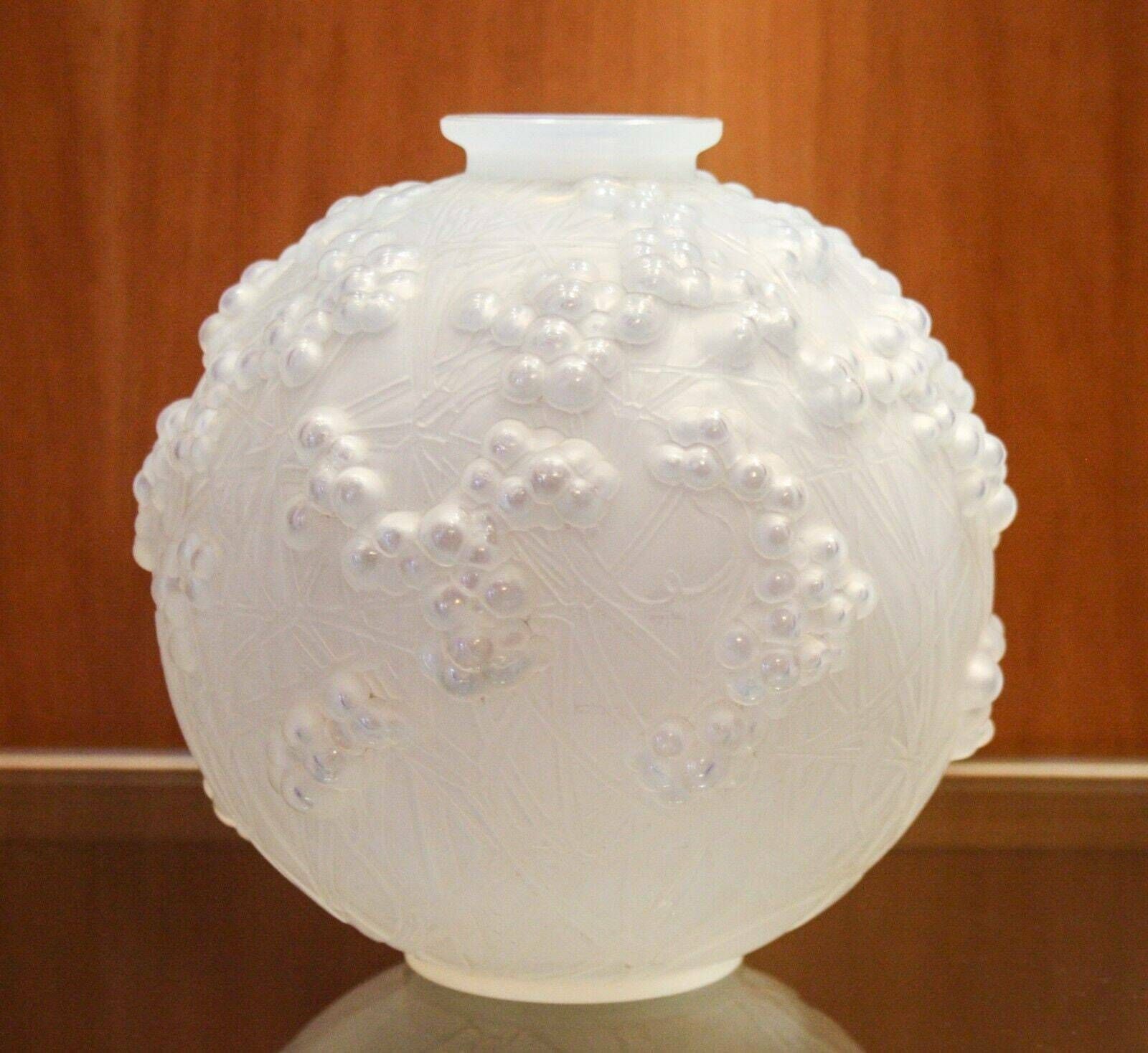 Renè Lalique France Vase Druide Glass White Vintage Glass Art Nouveau Liberty photo furniture