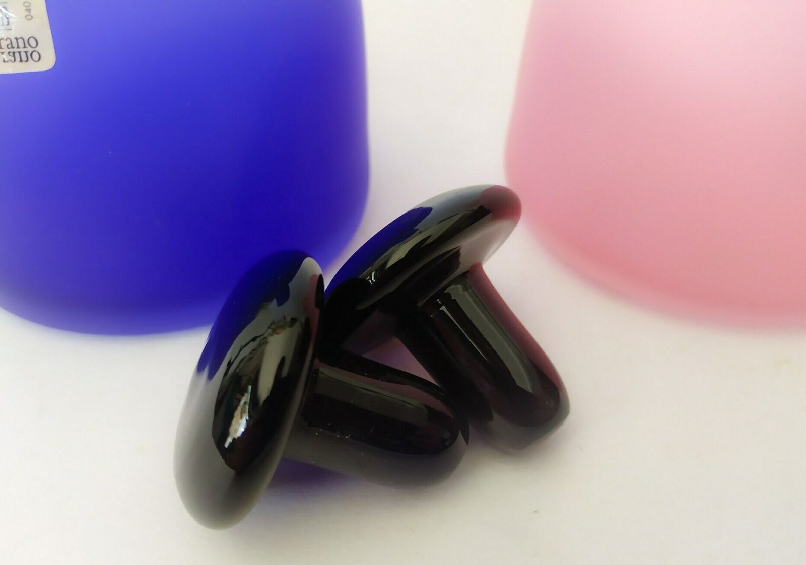 Pair Of Bottles In Frosted Murano Glass Lip Design Marcello Furlan 1989 Pink Blue photo vintage