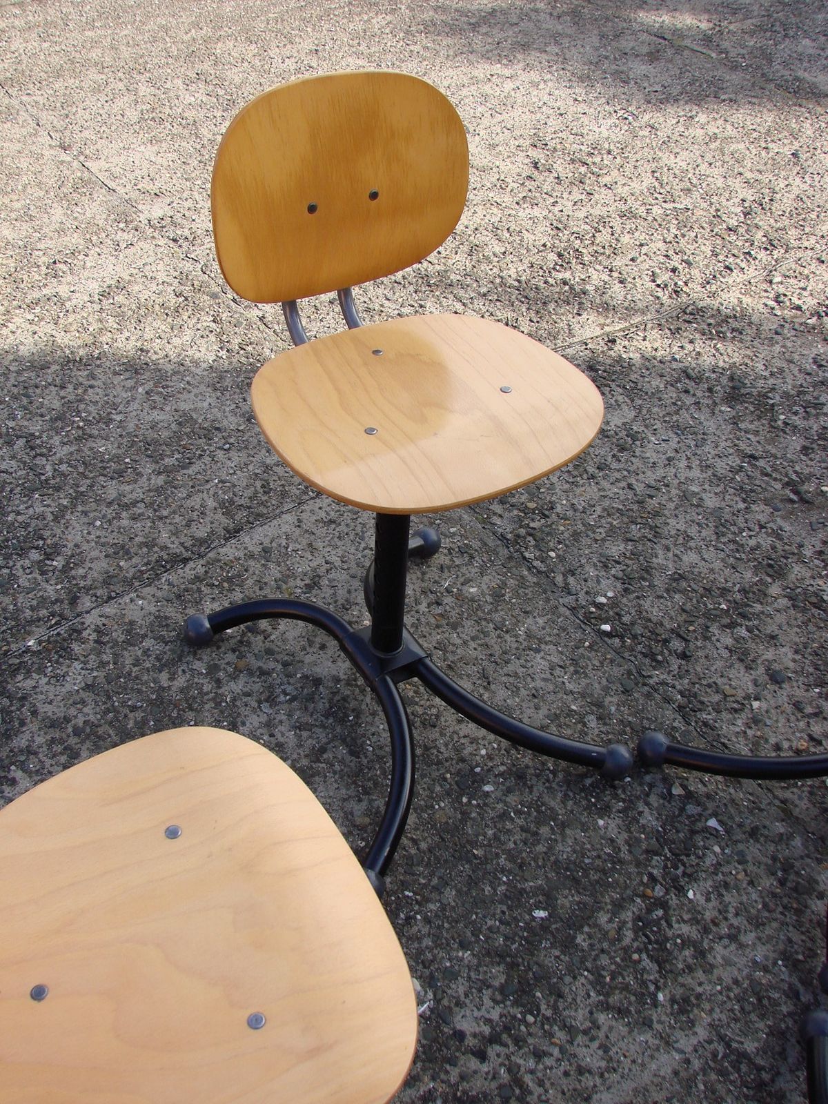 photo furniture Set Of 4 Kinnarps Chairs, 1970s