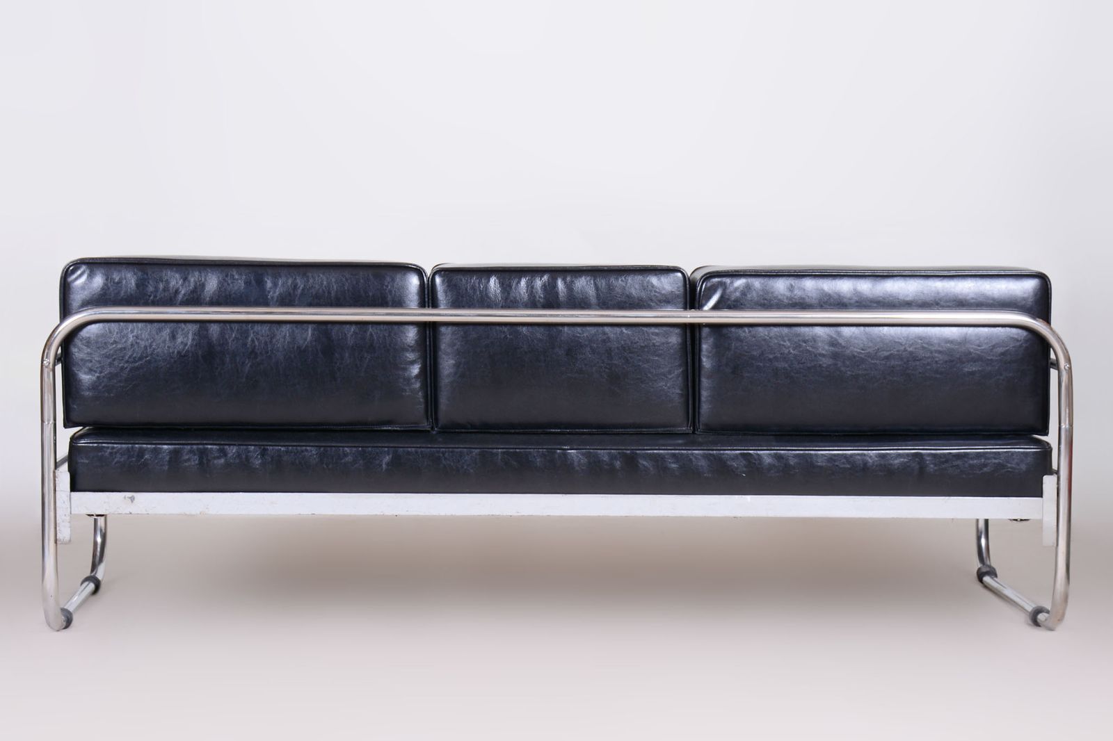 Restored Black Bauhaus Sofa, Robert Slezak, High Quality Leather, Chrome Plated Steel, 1930s photo vintage