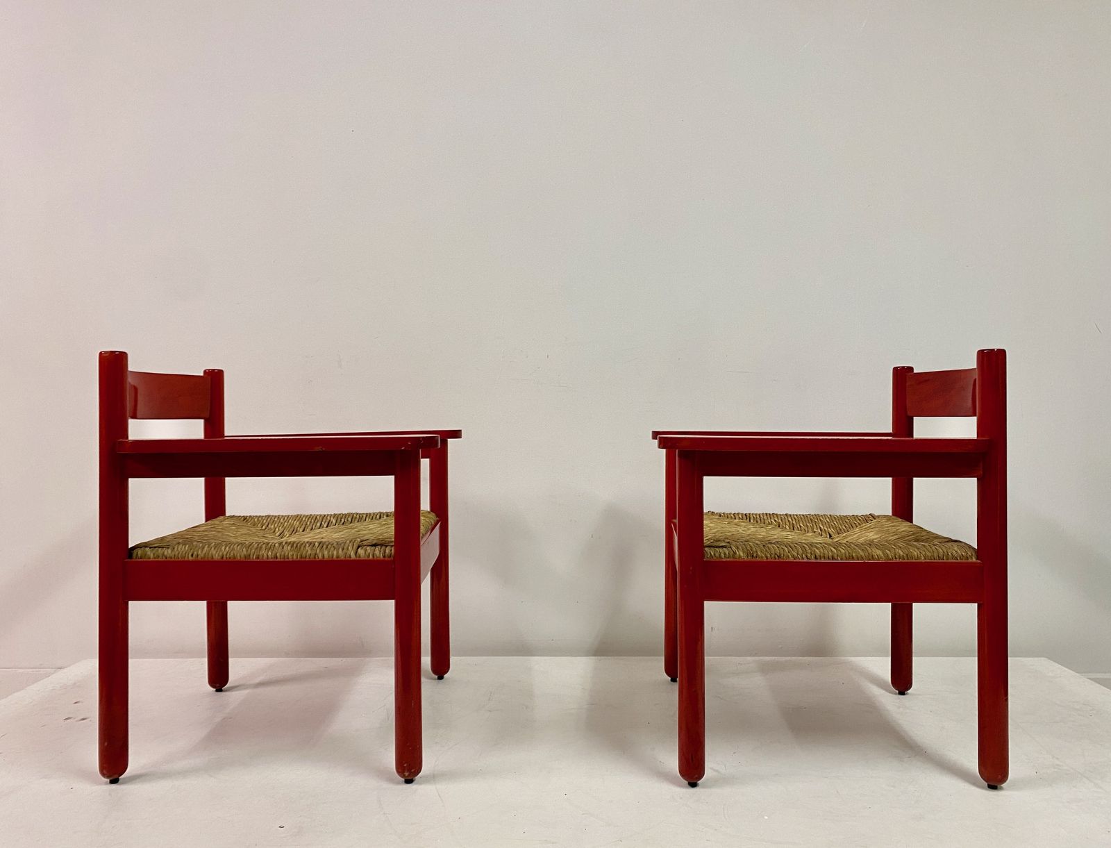 photo furniture Pair Of Italian Red Armchairs With Rush Seats