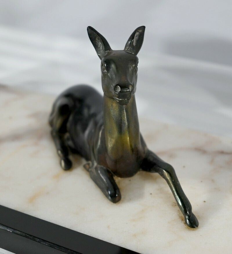 photo furniture Stag, Doe And Fawn Group In Spelter – Early 20th Century