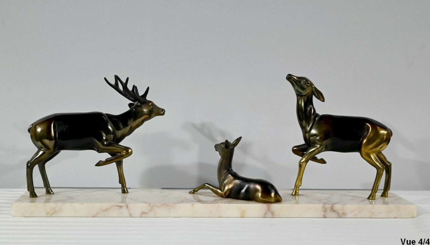 photo vinterior Stag, Doe And Fawn Group In Spelter – Early 20th Century