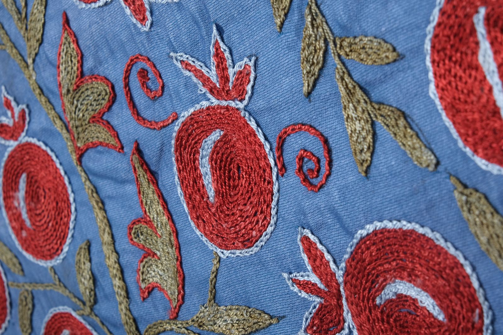 photo buy Silk Suzani Blue Table Runner With Pomegranate Design, Animal Pictorial Samarkand Wall Decor 3'6'' X 6'3''
