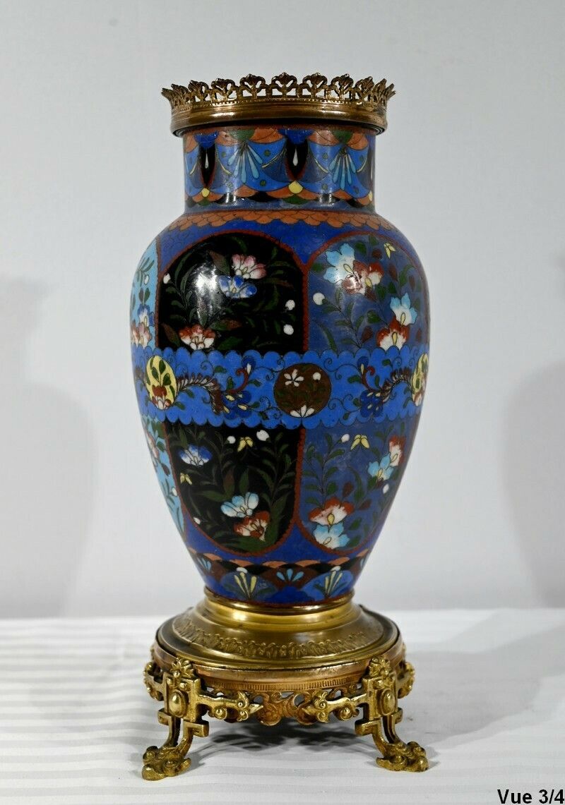 photo vinterior Vase In Gilt Bronze And Enamels   Late 19th Century