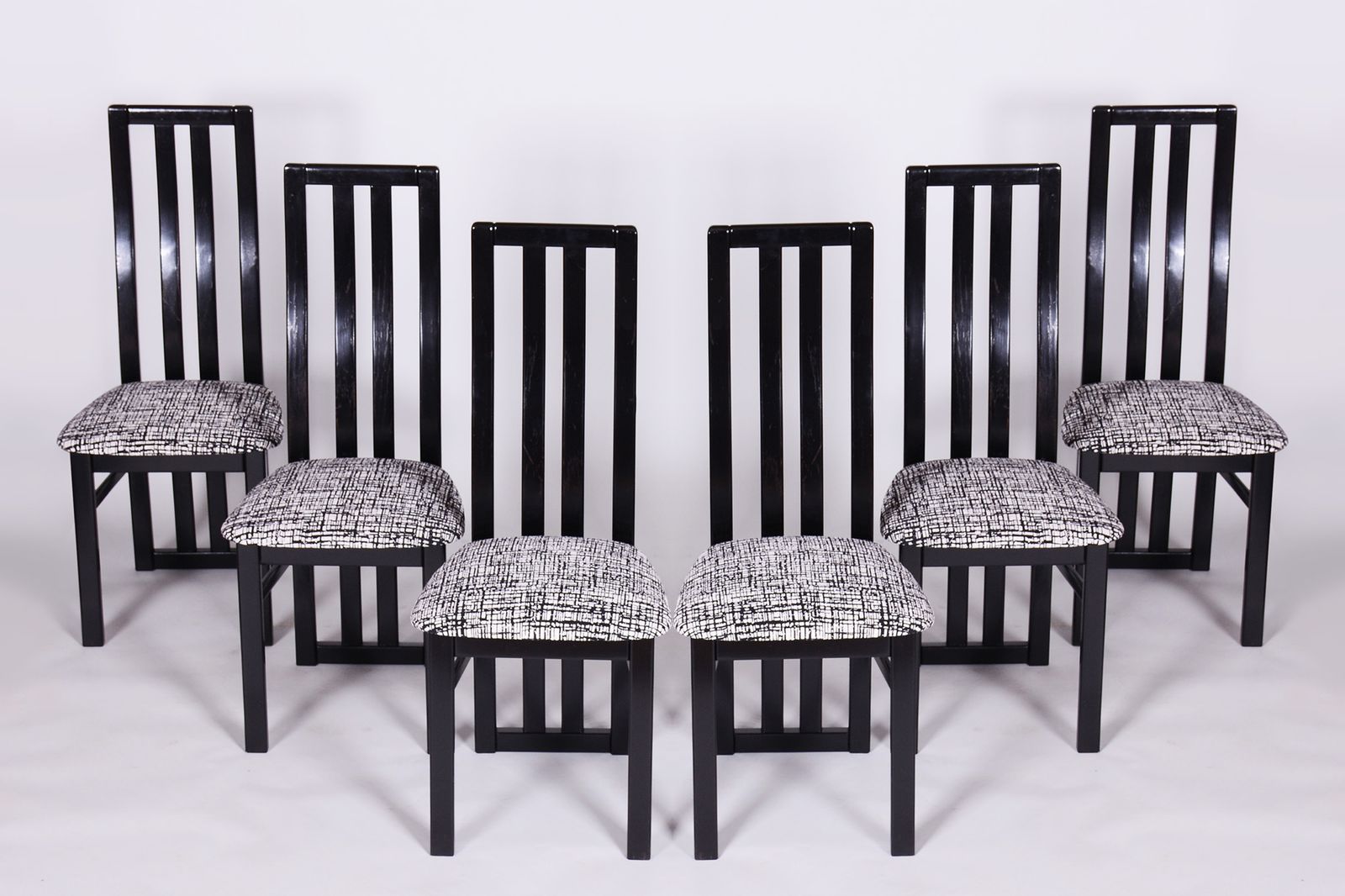 Set Of Six Mid Century Beech Chairs Made By Thon, Restored, Czechia, 1970s