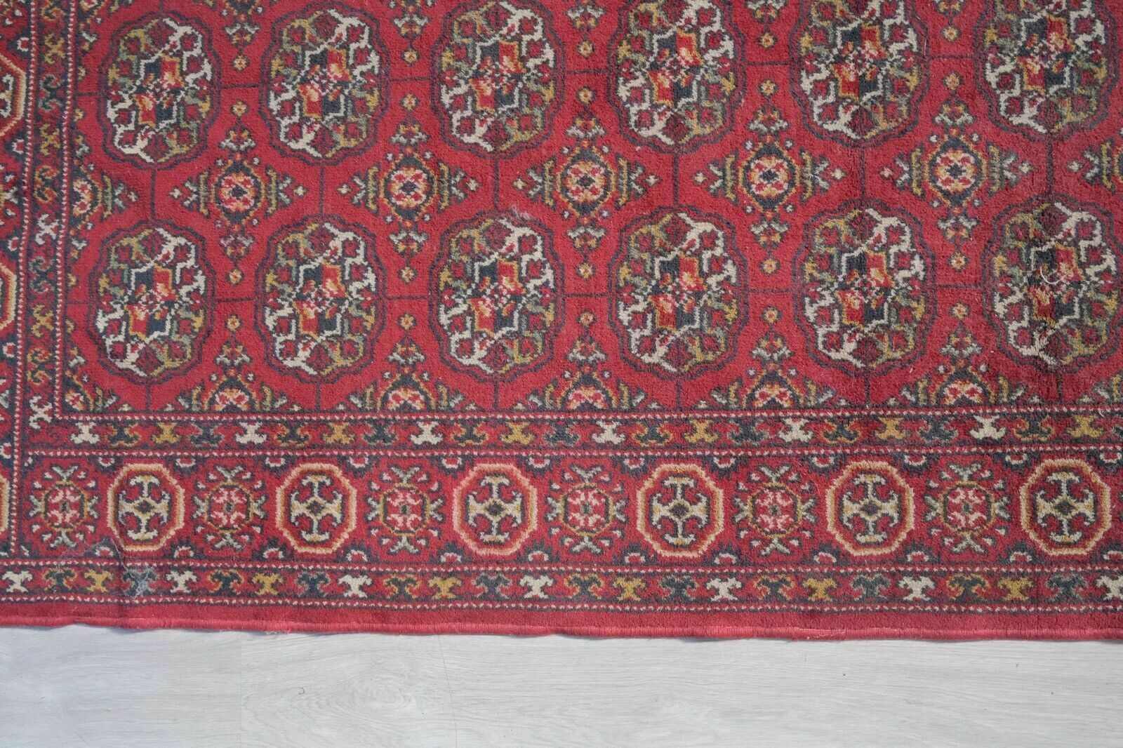Medium Size Due Palme Zenit Wool Carpet Red With Fringes photo for sale