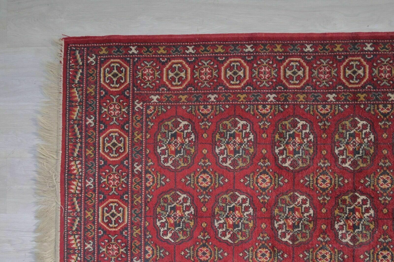 Medium Size Due Palme Zenit Wool Carpet Red With Fringes photo vinterior
