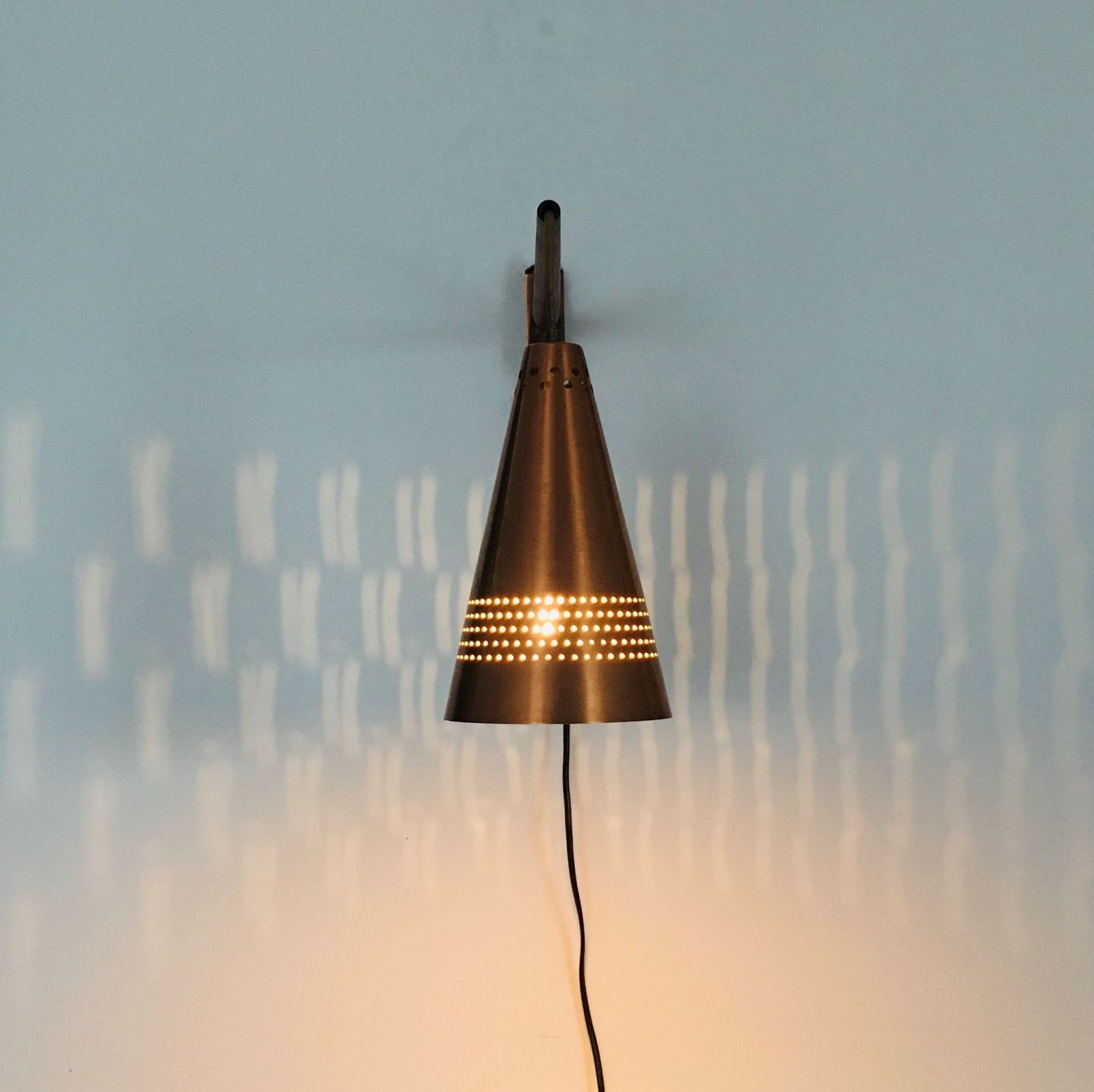 photo furniture Scandinavian Copper & Teak Wall Lamp Model S 1718 By Hans Agne Jakobsson, Sweden, 1960s