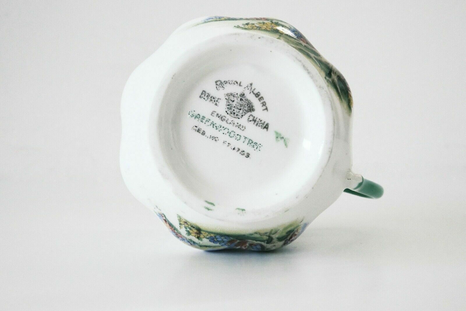 photo furniture Royal Albert Teacup Bone China Greenwoodtree Collection Reg Nr 774783