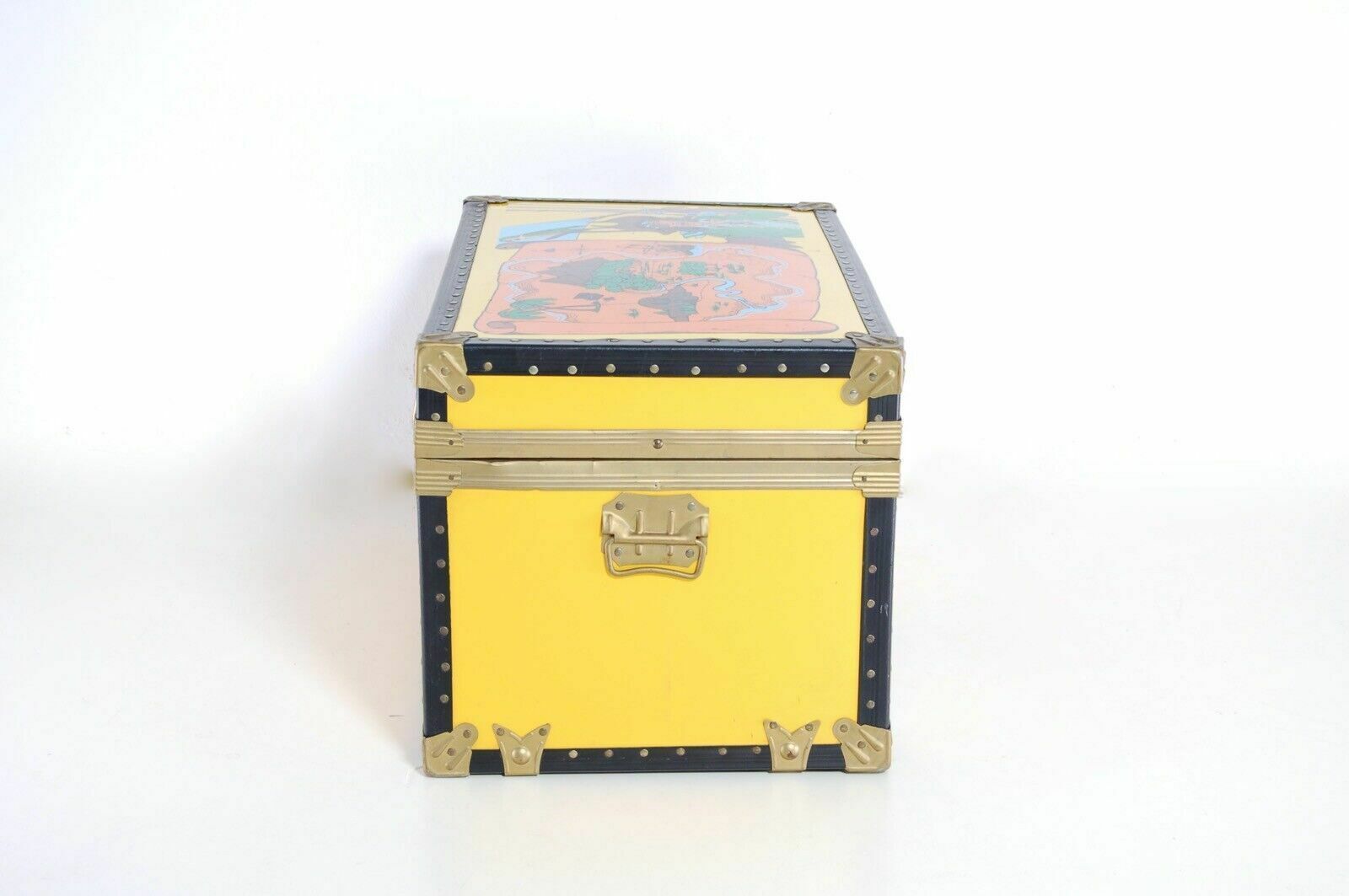 Vintage Chest Chest, Pirate Theme, Treasure Hunt. Original Vintage.Faesit And photo furniture