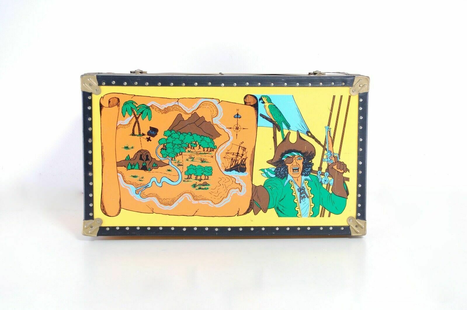 Vintage Chest Chest, Pirate Theme, Treasure Hunt. Original Vintage.Faesit And photo 74.0