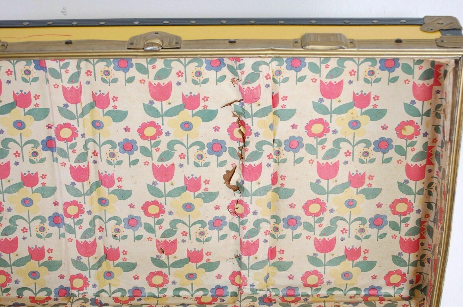 Furniture Vintage Chest Chest, Pirate Theme, Treasure Hunt. Original Vintage.Faesit And photo