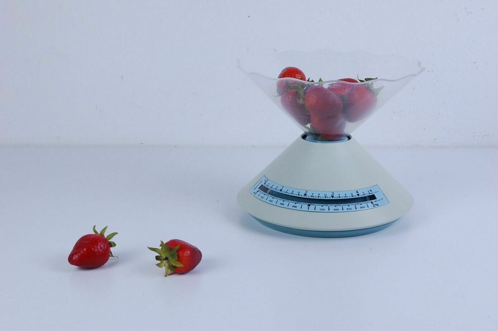 Guzzini Vintage Dolly Kitchen Scale, Designed By Ennio Pasini From The 1980s