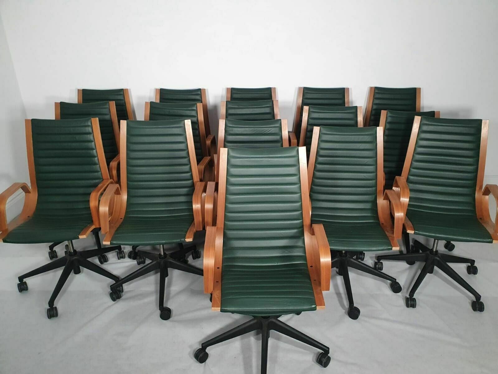 Nein Kamper Ingmar Swivel Chair In Green Leather Excellent Condition photo 1080.0
