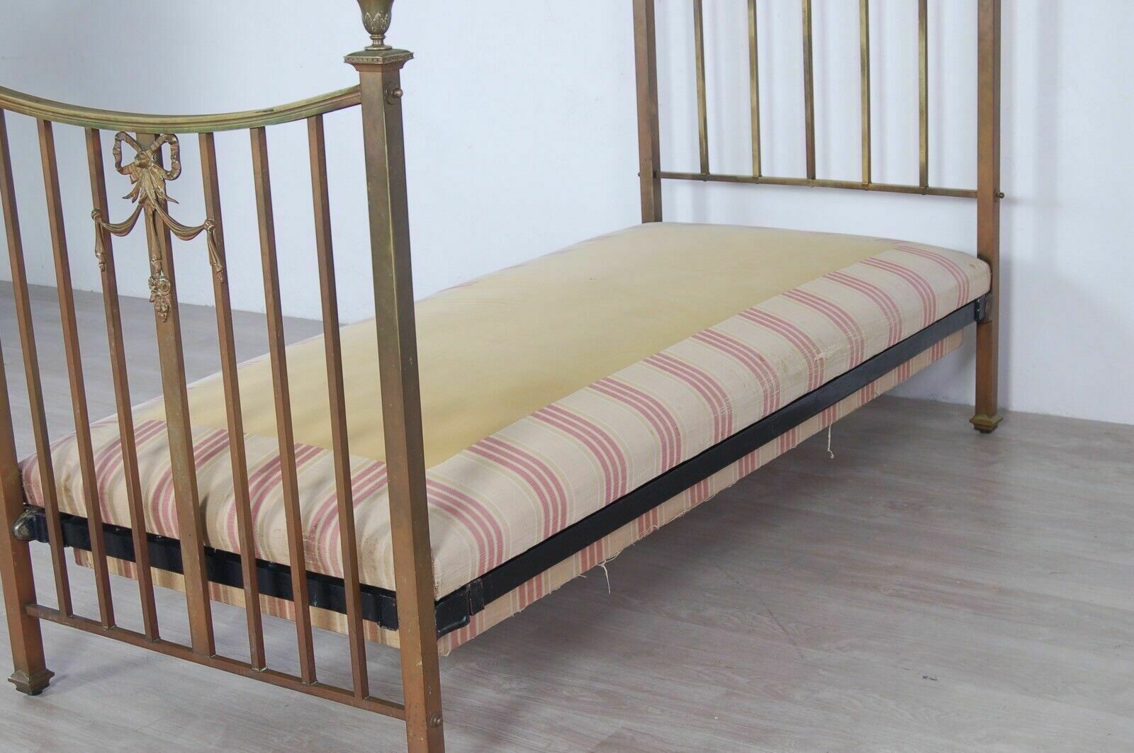 Antique Single Bed Structure In Brass From The Late 1800s And Early 1900s. Old Headboard photo vintage