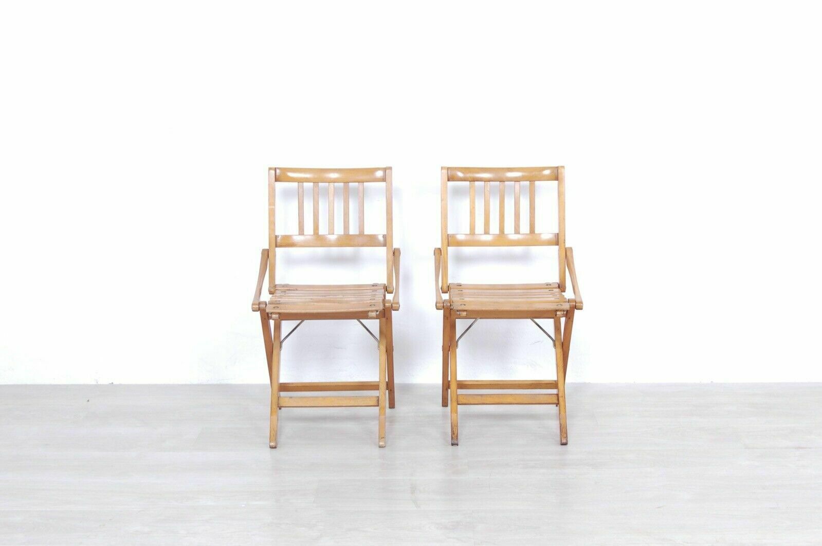 Fratelli Reguitti Folding Chair Pair Of Children's Wooden Chairs From The 60s, Vintage photo Furniture