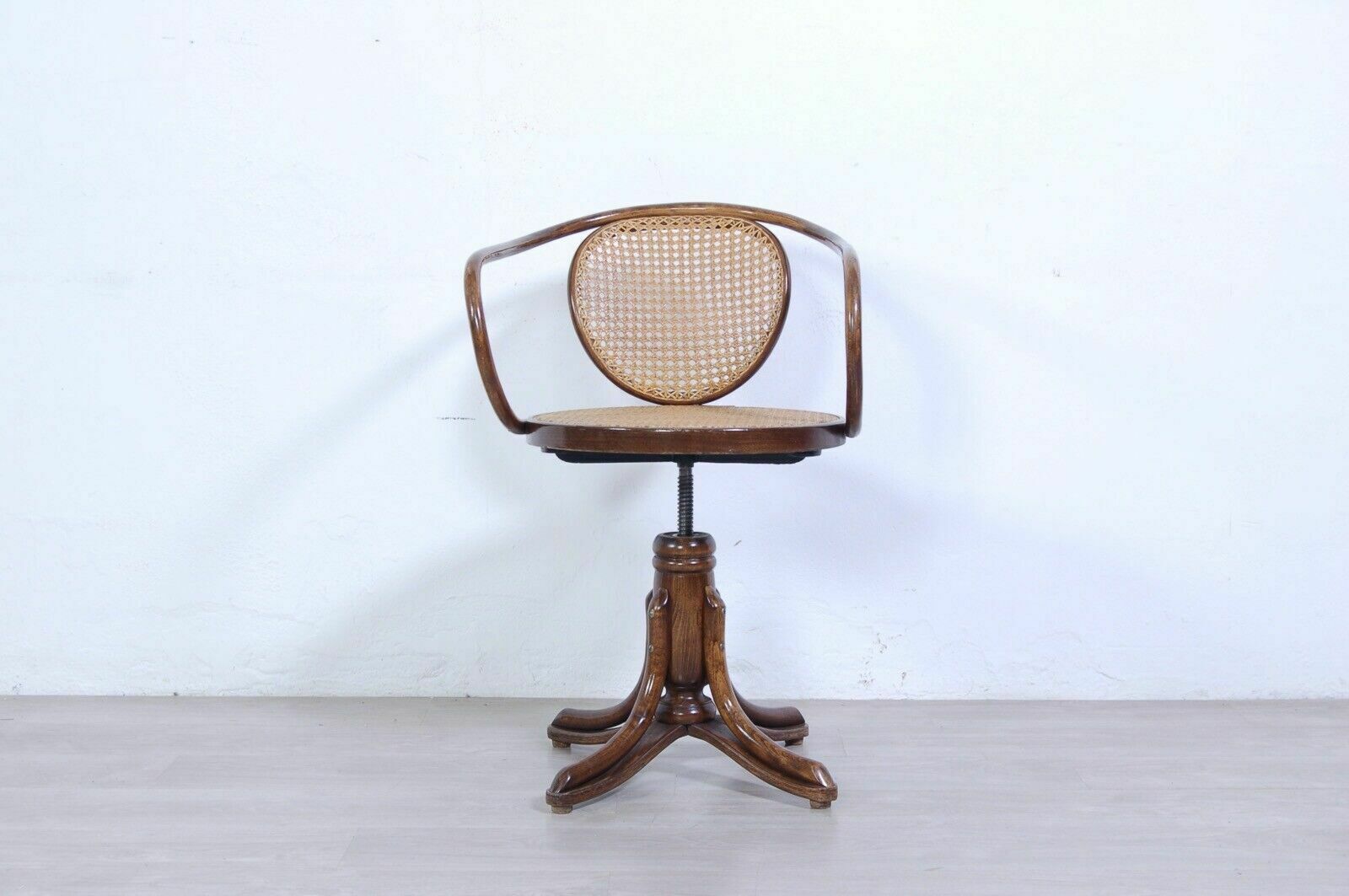 Thonet Type Swivel Chair With Curved Wooden Armrests Vienna Straw Armchair photo furniture