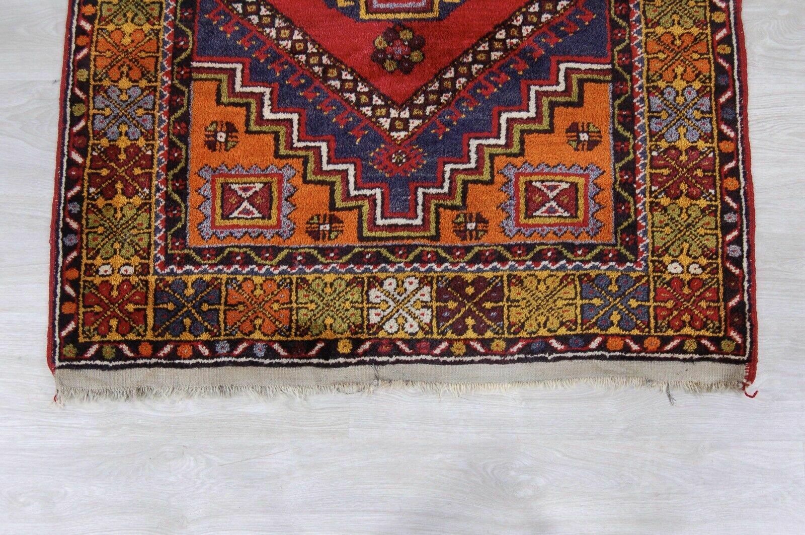 photo for sale Pakistani Short Pile Rug Oriental Motifs Asymmetrical