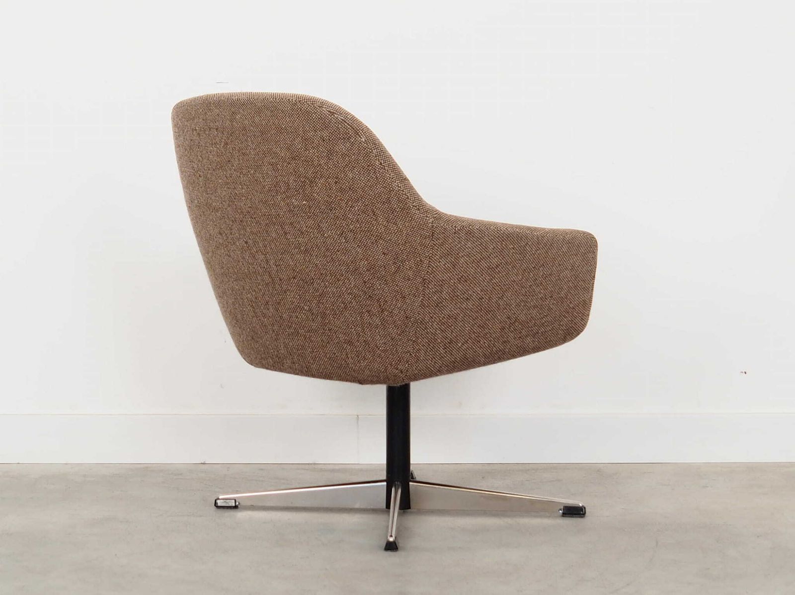 Brown Armchair, Danish Design, 1970s, Production: Denmark photo 649.0