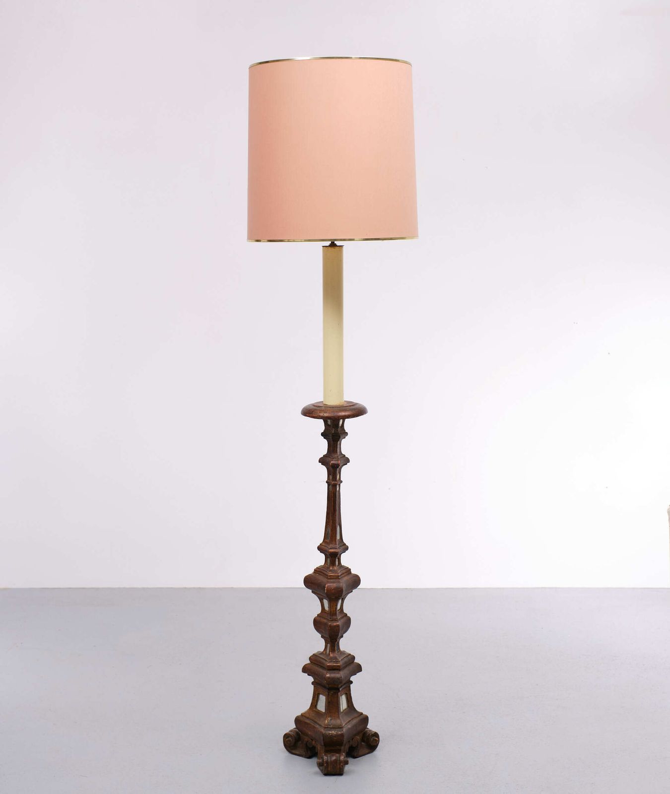 Italiaanse Rococo Vloerlamp In Verguld Hout, Ca. Jaren 1950