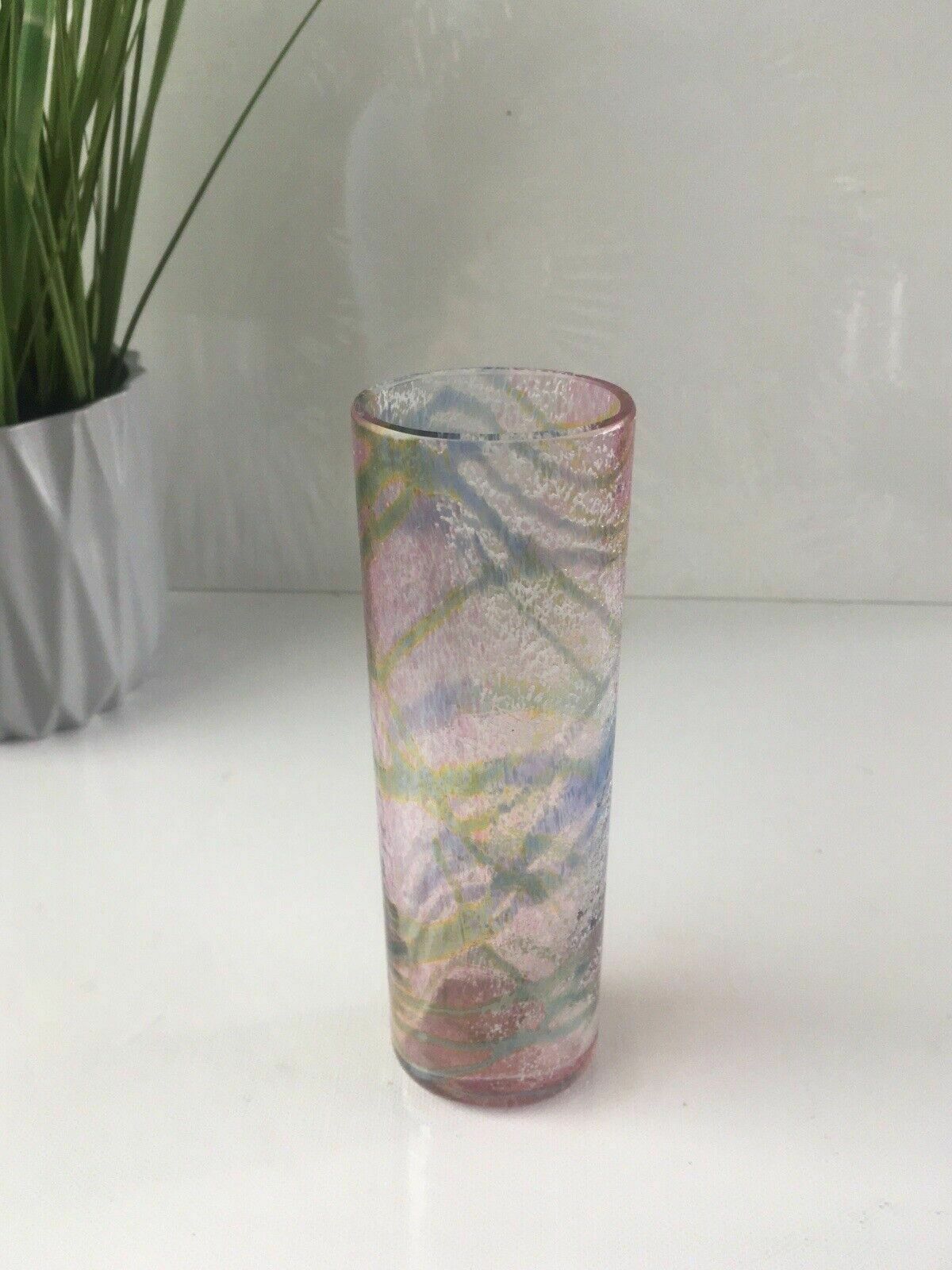 photo vinterior Beautiful Okra Coral Speckled Abstract Web Studio Glass Bud Vase Richard Golding