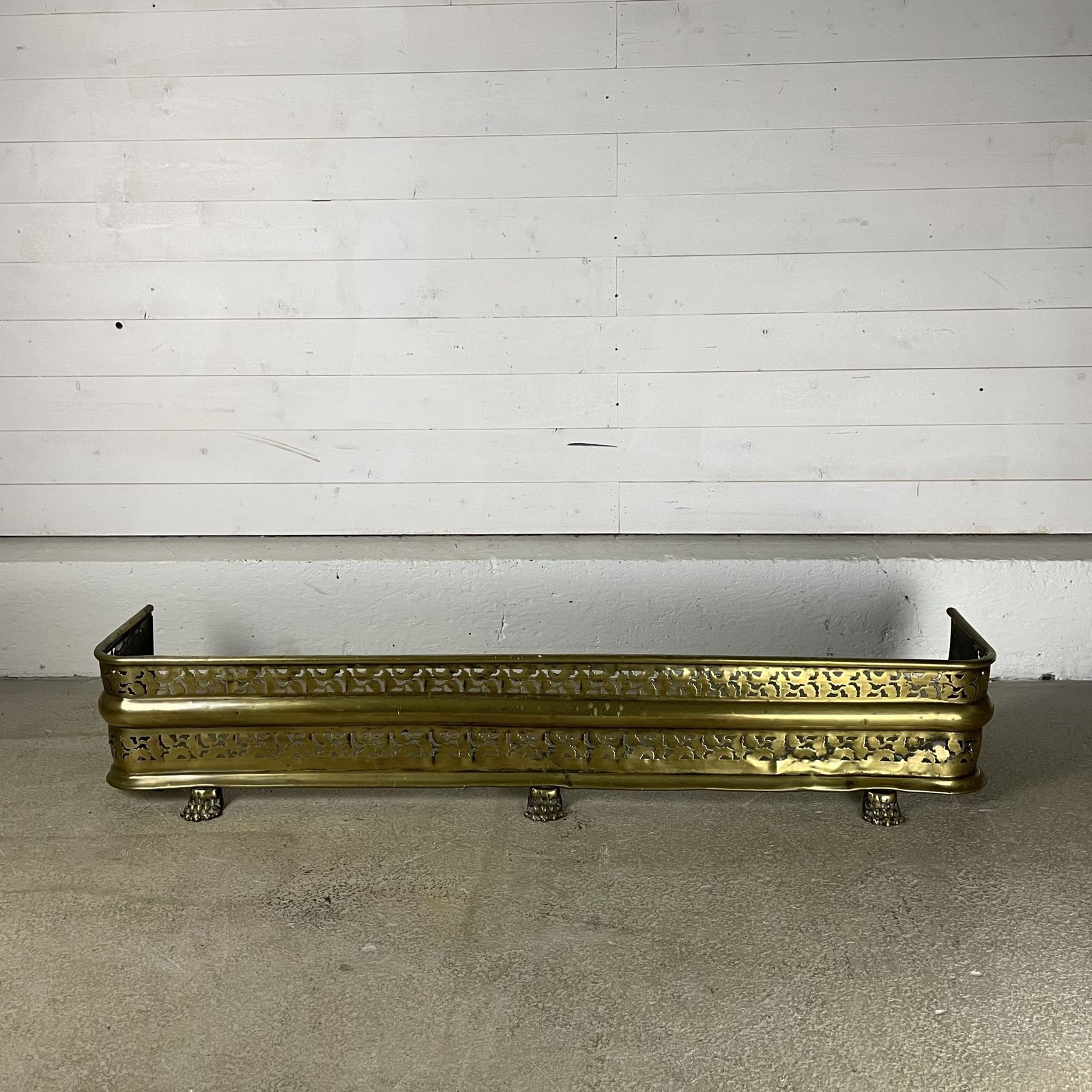 Victorian Brass Fender With Lions Paw Feet