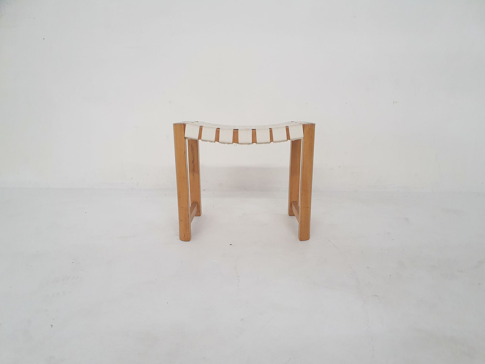 Scandinavisch Modern Houten Krukje Met Witte Banden, Jaren 1970 photo furniture