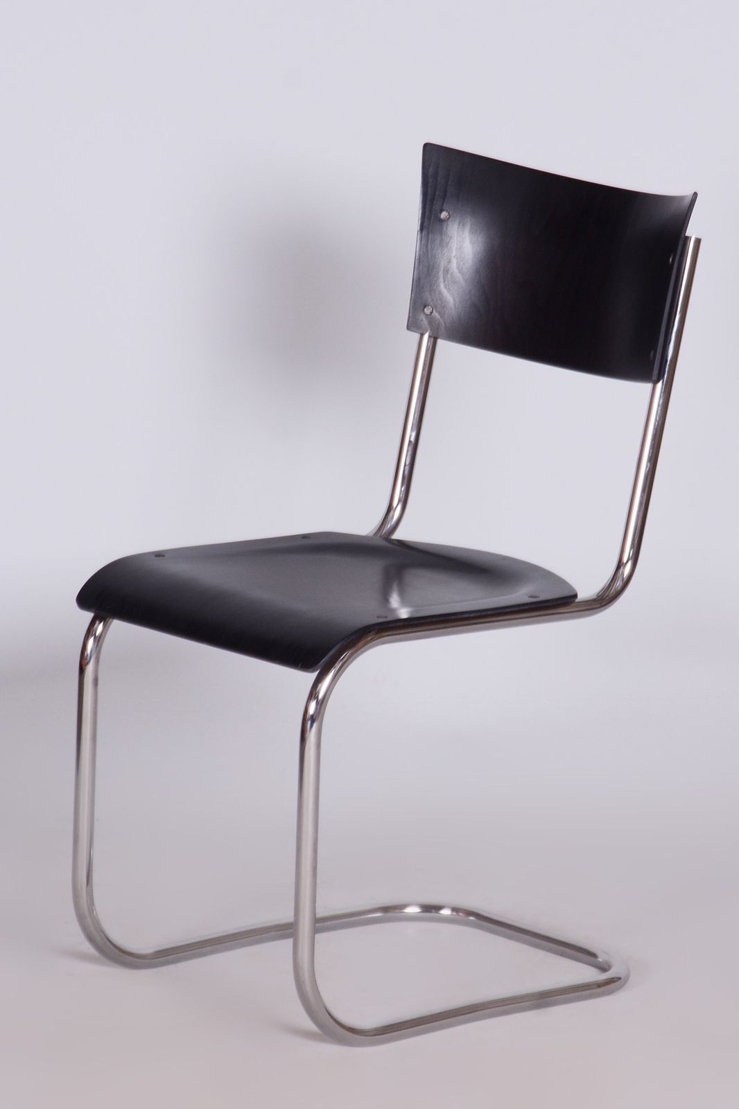 Bauhaus Writing Desk And Chair, Rober Slezak, Chrome Plated Steel, Lacquered Wood, Czechia, 1930s photo 4250.0