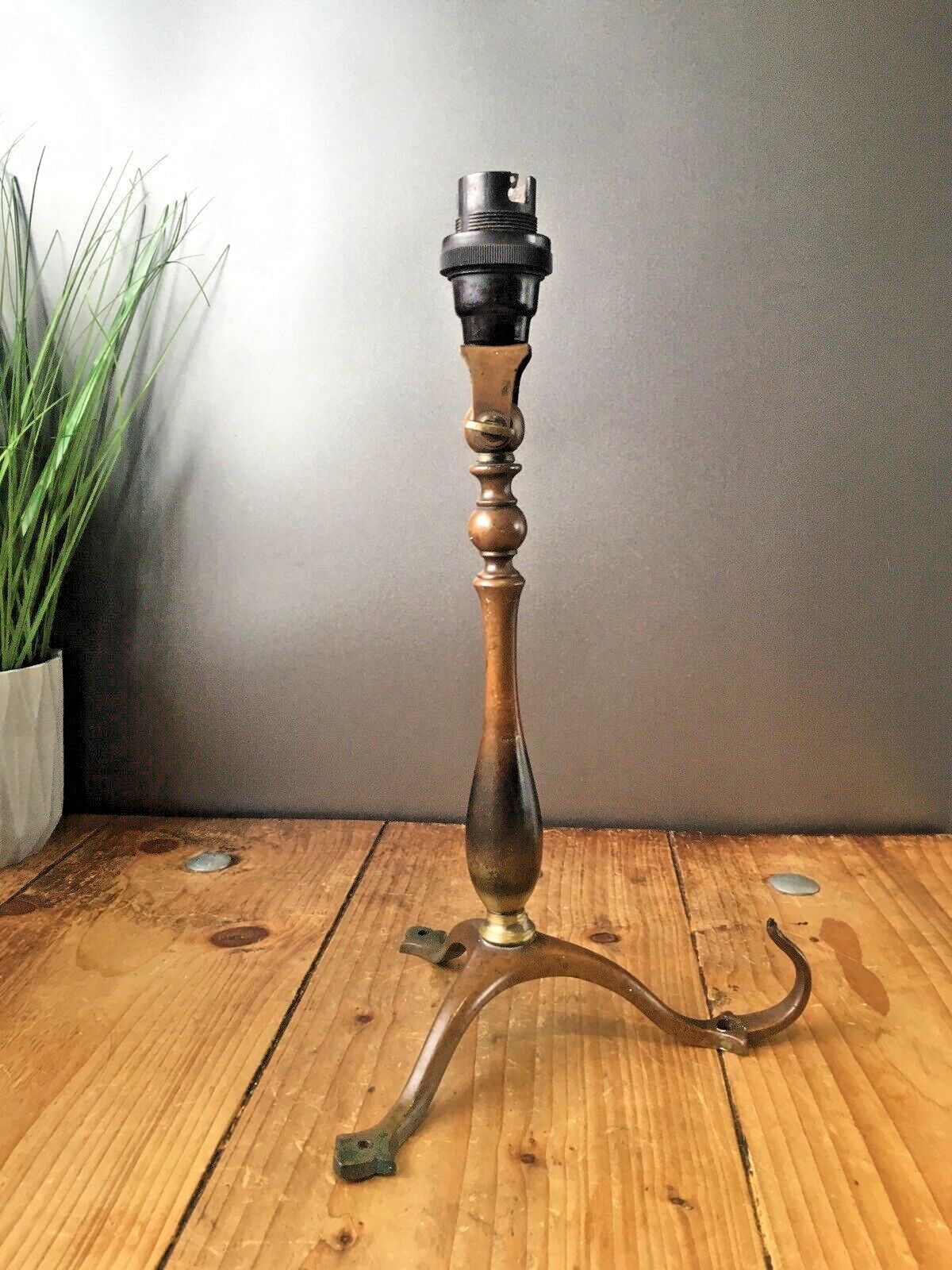 Antique Arts & Crafts Articulated Brass Candlestick Carriage Lamp Base Light photo Home Decor