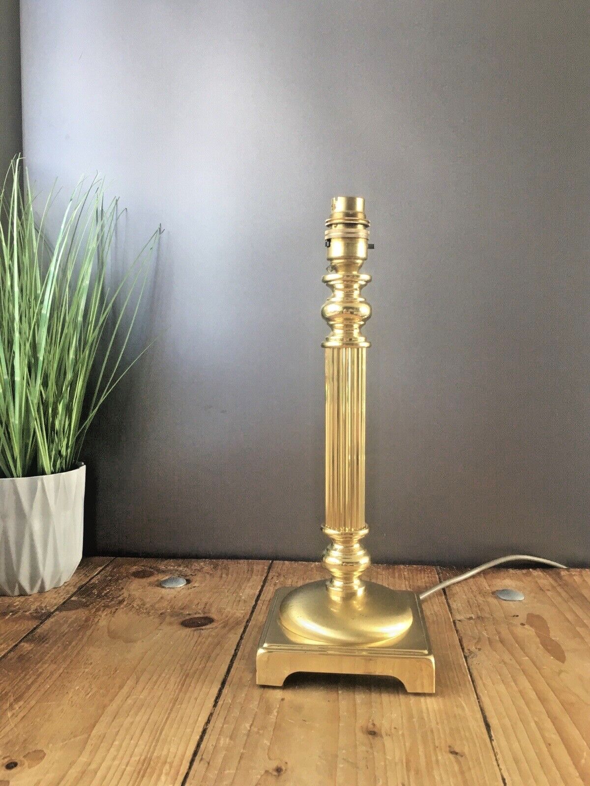 Vintage German Brass Corinthian Column Table Lamp Grand Antique Country House photo for sale