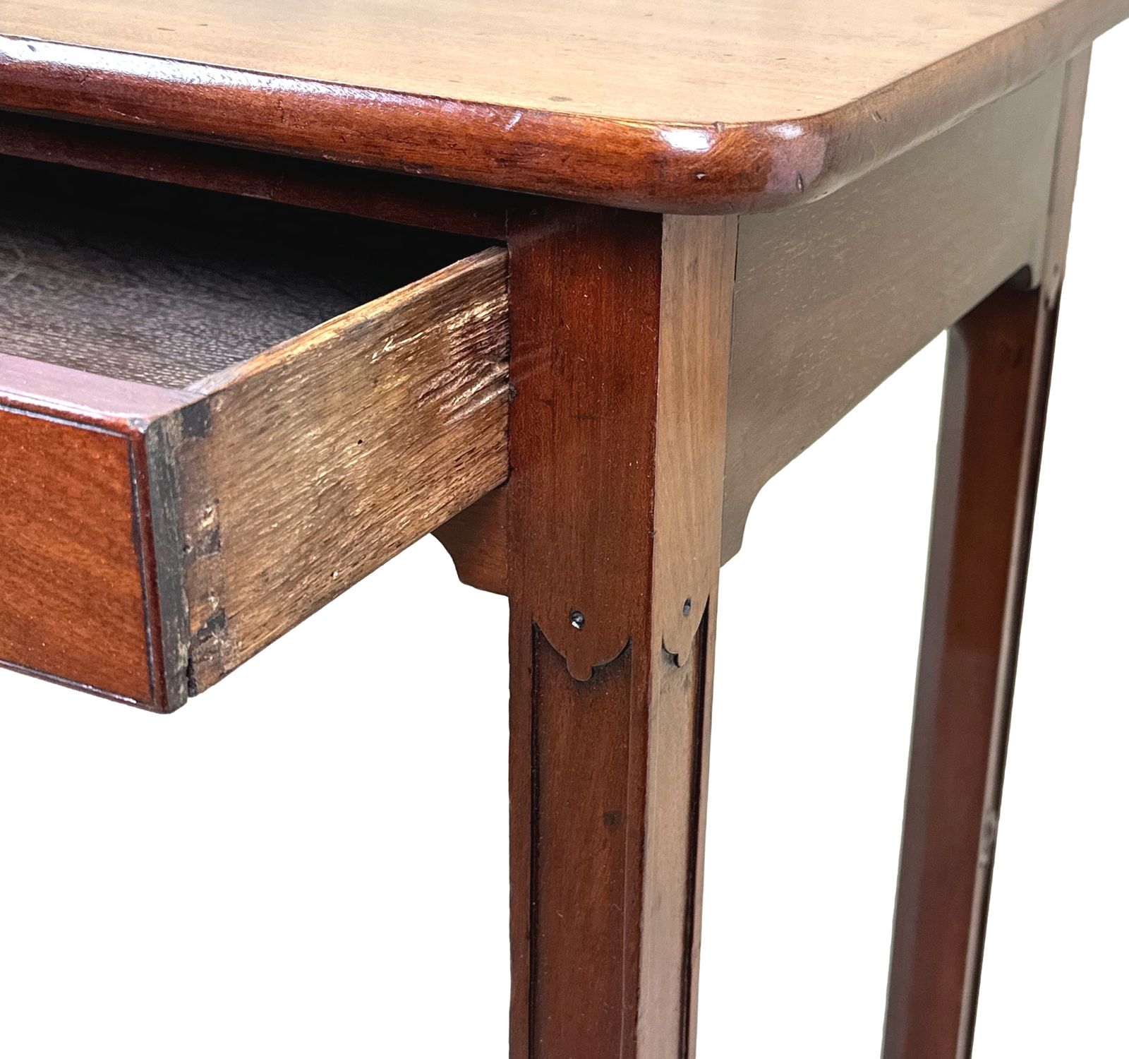 photo furniture Georgian 18th Century Mahogany Drop Flap Side Table (England, Circa 1760)