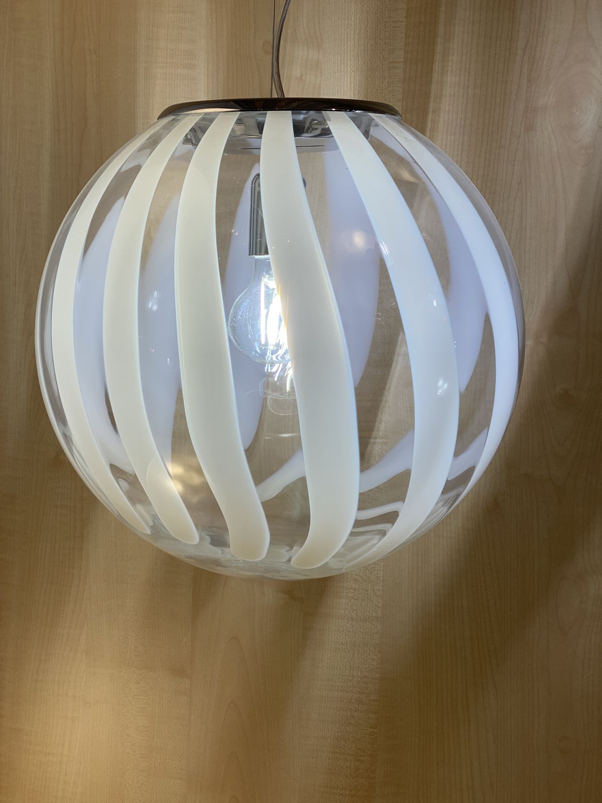 Contemporary Transparent And White Sphere Pendant In Murano Glass photo furniture