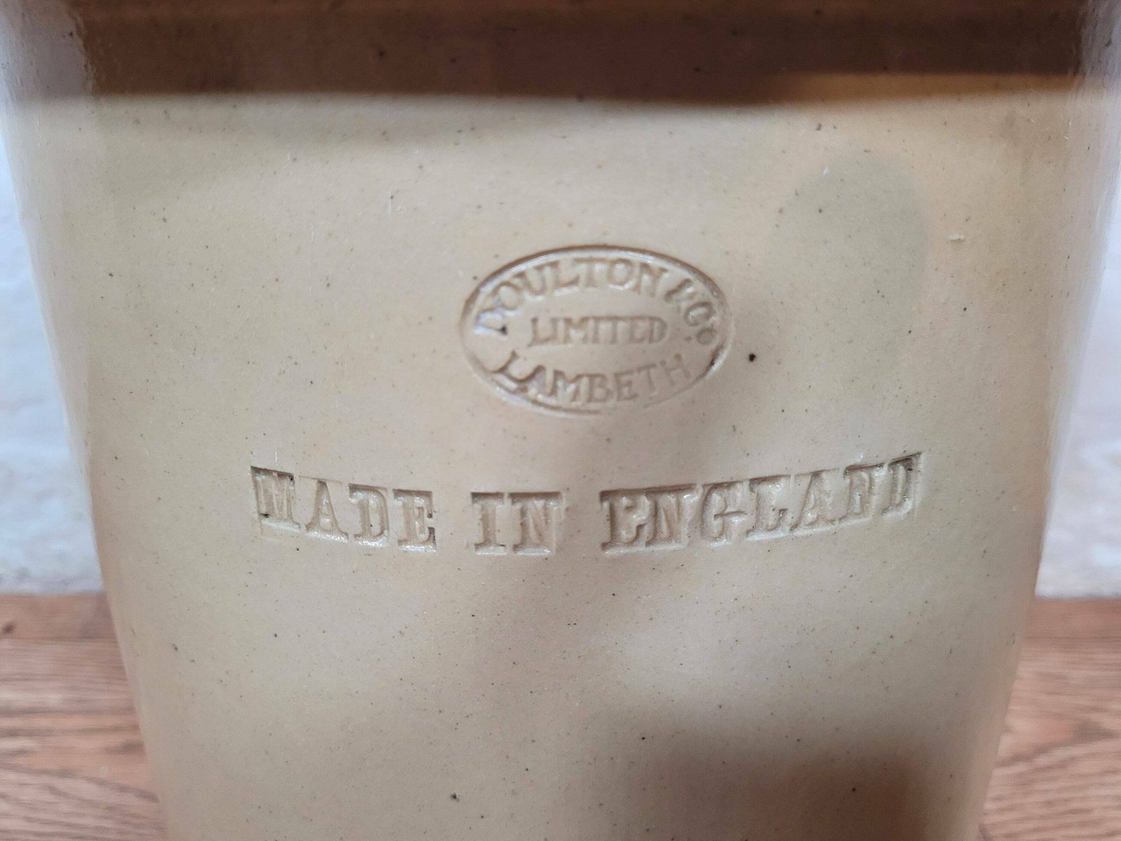 photo furniture Doulton Ceramics / Pair Of Earthenware Pots / Antique Ceramic / Antique Pottery