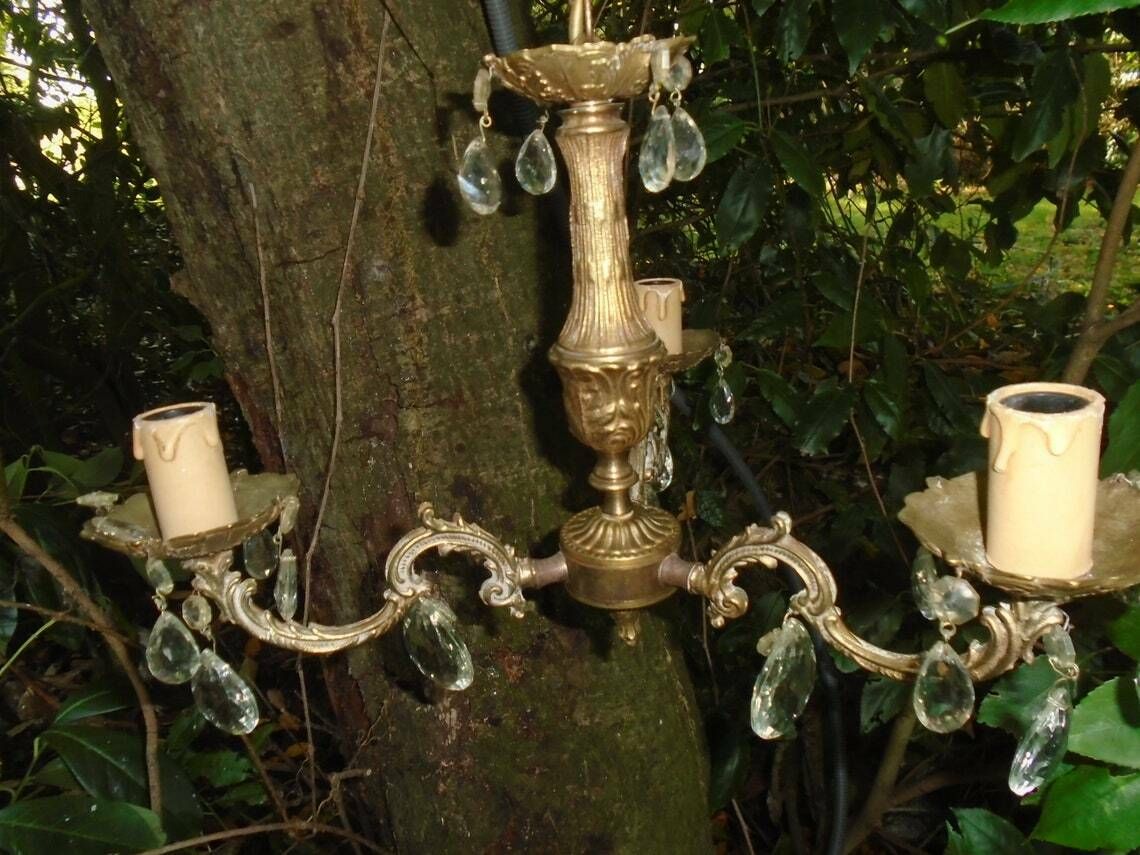 photo for sale Lustre à suspension vintage en bronze et verre cristal, 3 bougies