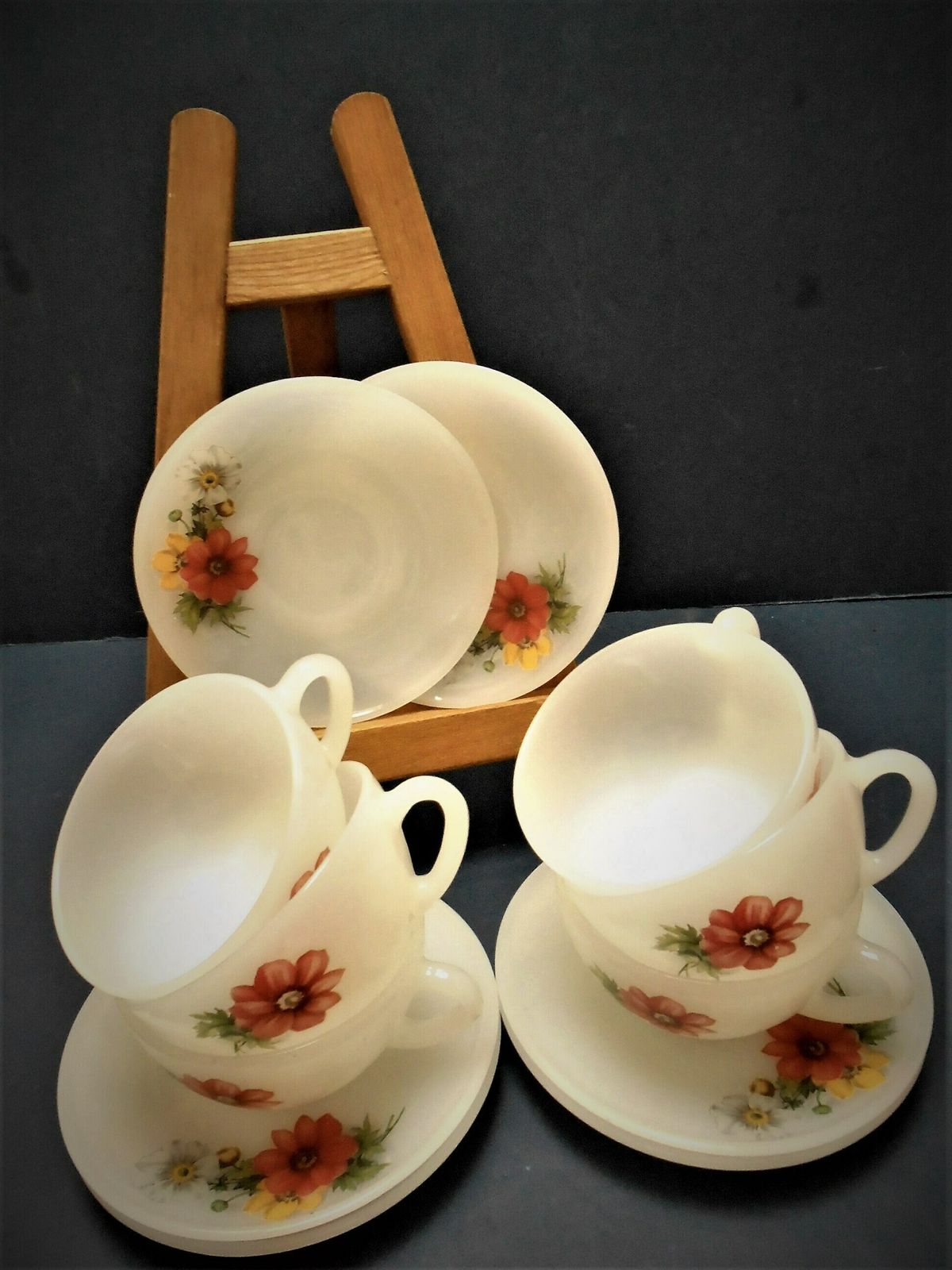 Set Of 6 Vintage French Arcopal Cup And Saucers, Floral Design, Red Flower, Anemone Design photo 68.0