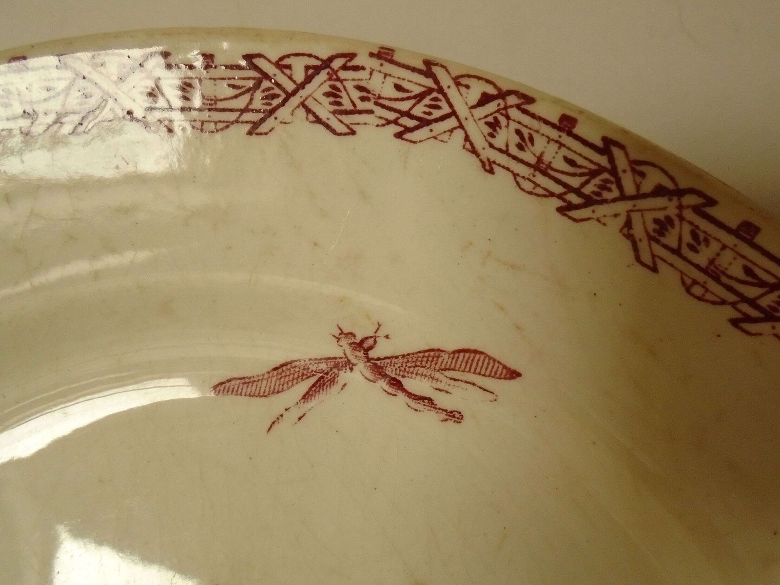 One Antique French Choisy Le Roi Ironstone Side Plate Dish, Red Transferware, 1800s, Plum Design With Insects, Fruit Plate photo Home Decor