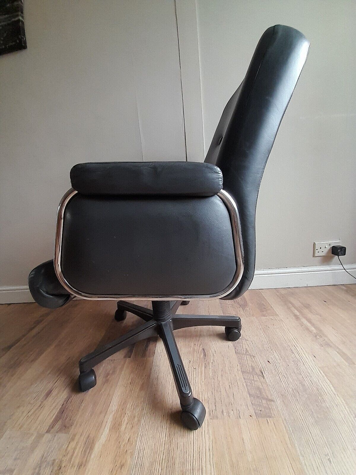 Frank Doerner For Evertaut Mid Century Leather Recliner / Swivel Chair photo for sale