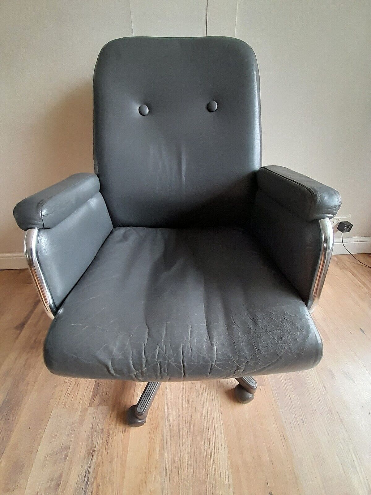 photo buy Frank Doerner For Evertaut Mid Century Leather Recliner / Swivel Chair