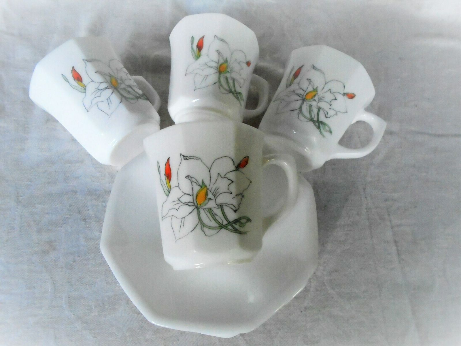 Vintage French Arcopal Teacups And Saucers, Set Of 4, Daffodil Design, 1960s photo vintage