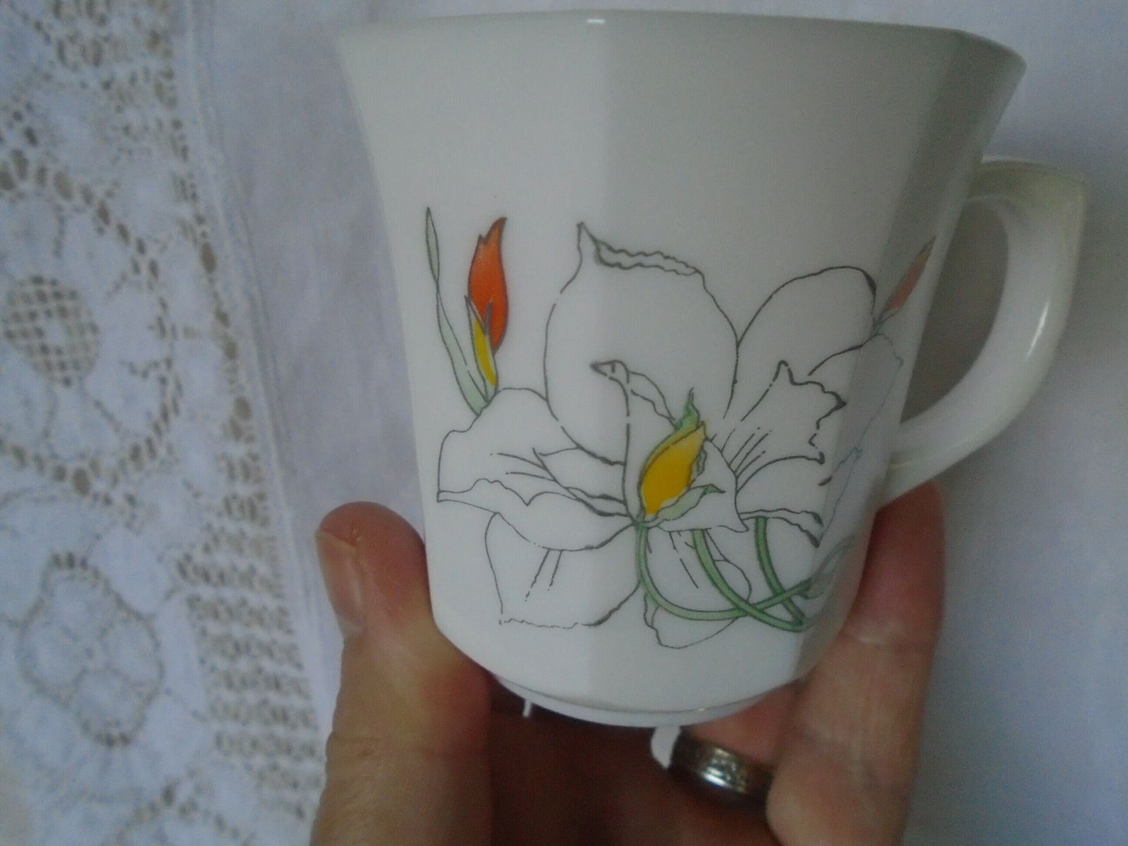 photo for sale Vintage French Arcopal Teacups And Saucers, Set Of 4, Daffodil Design, 1960s
