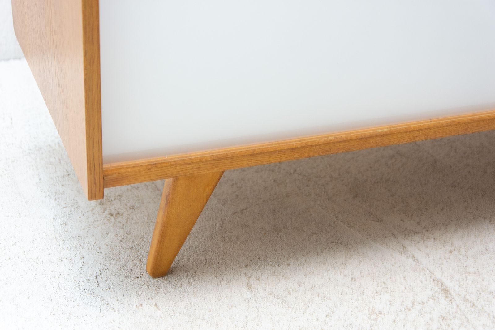 photo furniture Volledig Opgeknapt Mid Century Dressoir U 452 Van Jiří Jiroutek, Jaren 1960, Tsjecho Slowakije
