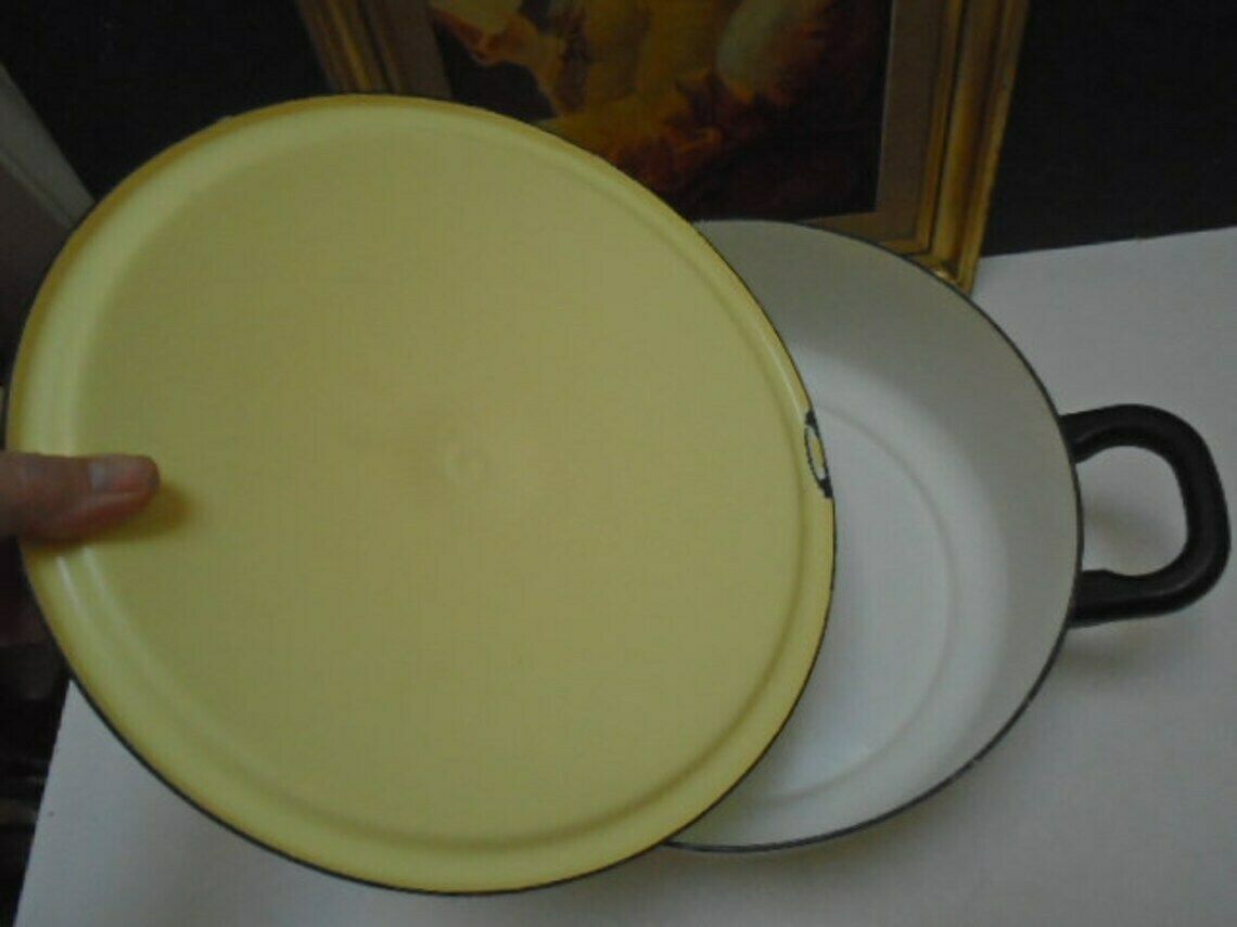 Vintage French Extra Large Yellow Enamel Pan, Yellow 1950s Stove Top Casserole, Yellow Marmite 2.390 Kg photo 96.0