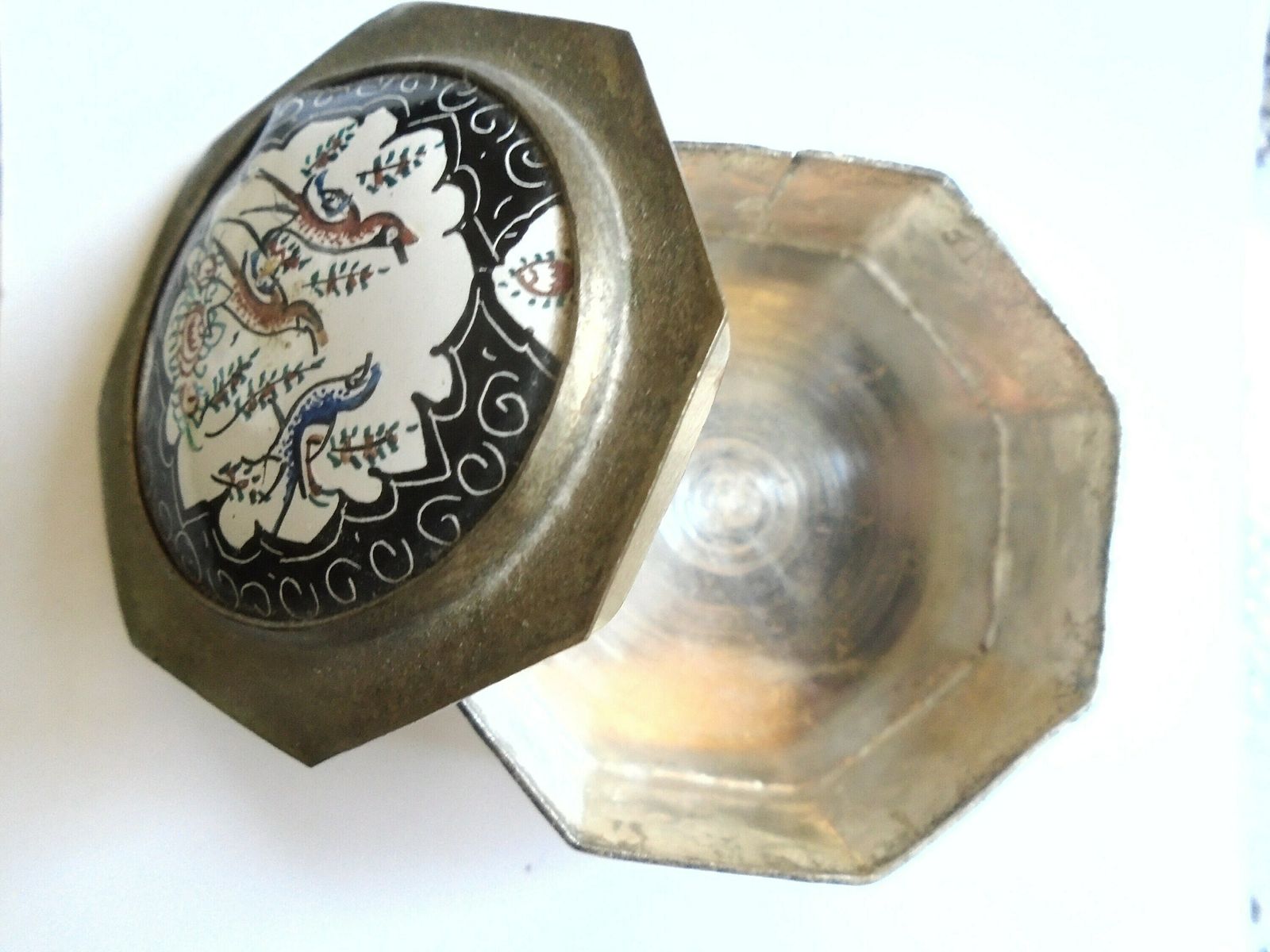 Vintage Zilveren Doosje Met Handgeschilderd Email Inlegwerk photo Woonaccessoires