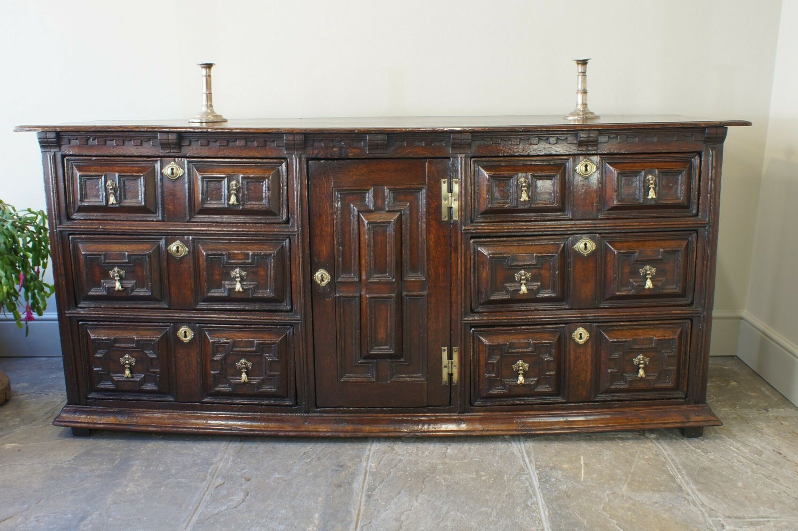 photo furniture 17th Century Oak Cushion Moulded Dresser Base