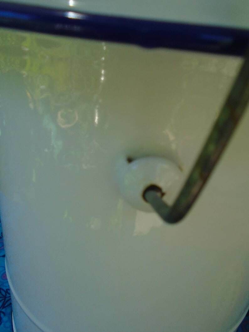 photo furniture Vintage French Extra Large White Enamel Bucket  Churn With Lid 1950s Bathroom Nappy  Clothes Washing Bucket Large Milk Churn