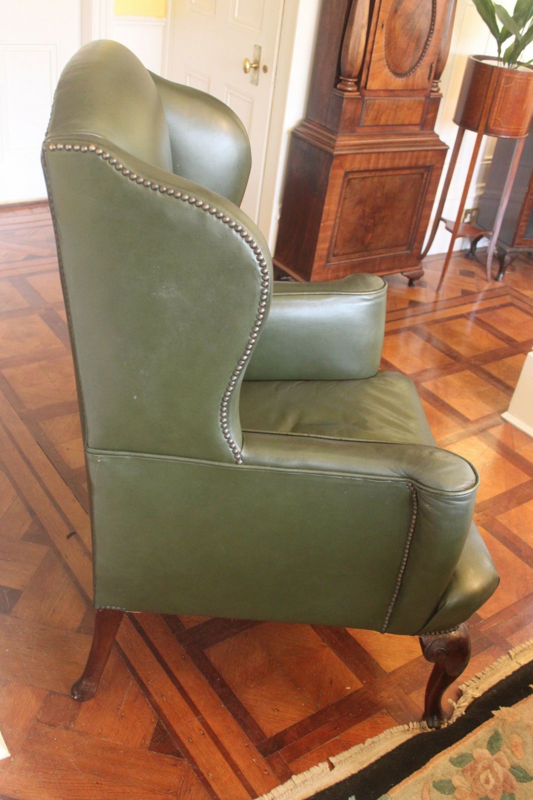 Late 19th/Early 20th Century Queen Anne Style Wing Chair In Green Hide photo Furniture